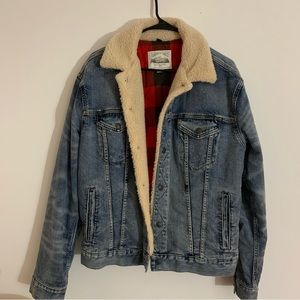 American Eagle Faux Fur Jean Jacket Mens